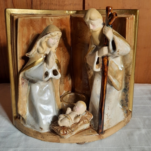 Vintage Christmas Nativity Scene Joseph Mary Baby Jesus in Front of Open Bible - Picture 1 of 14